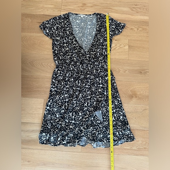 J. Crew Mercantile knee length floral wrap dress - Picture 8 of 8